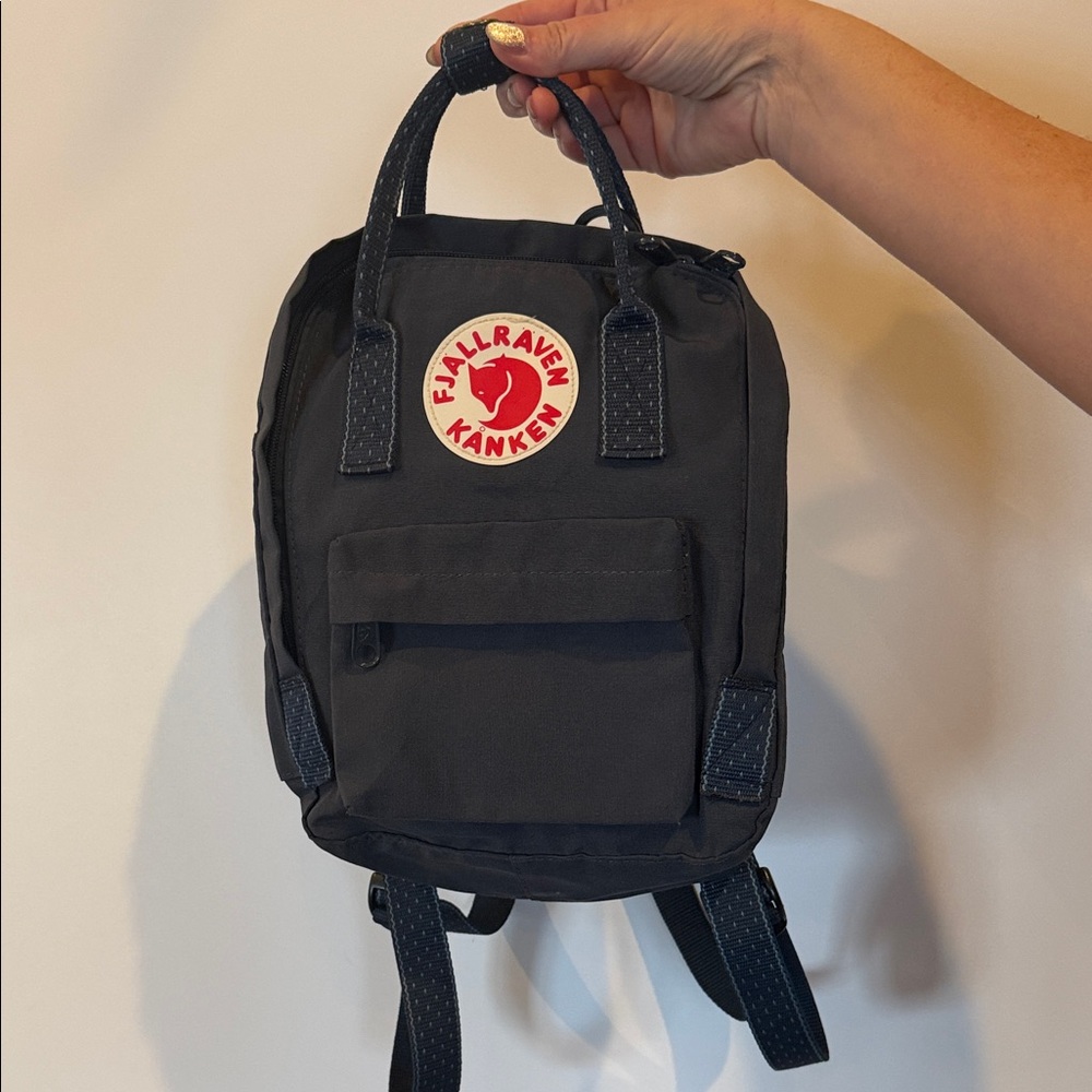 Kånken Black Backpack mini